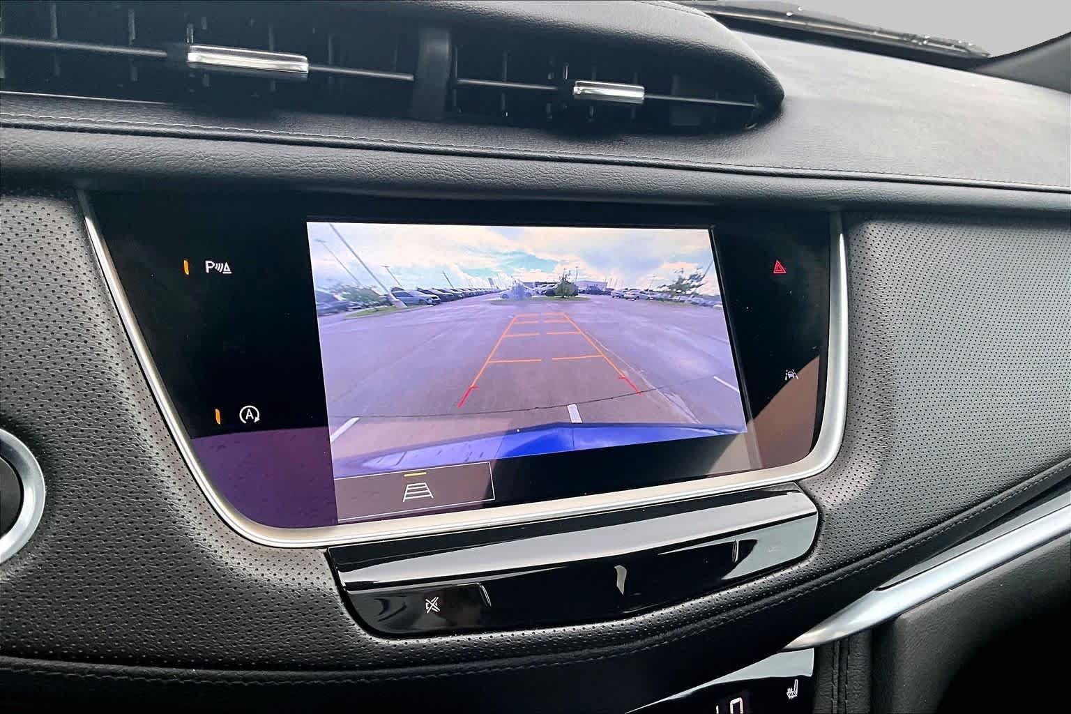 Used 2024 Cadillac XT6 Luxury FWD image 23