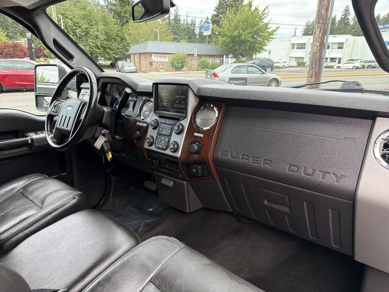 Used 2015 Ford F350 Lariat w/ Camper Package AWD/4WD image 17