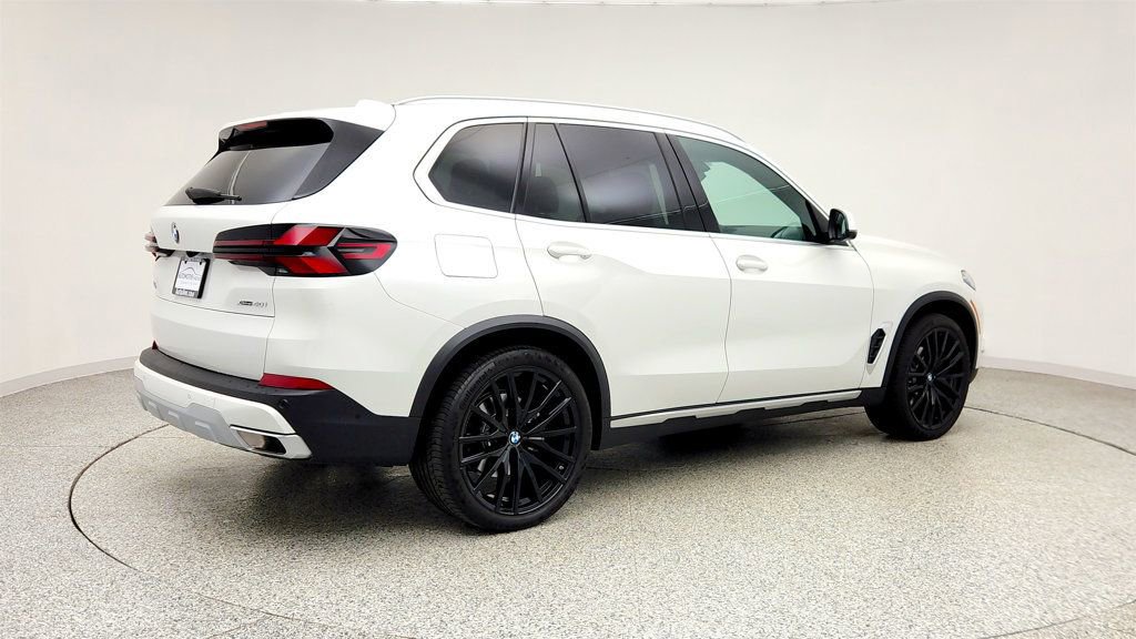 Used 2025 BMW X5 xDrive40i AWD/4WD image 5