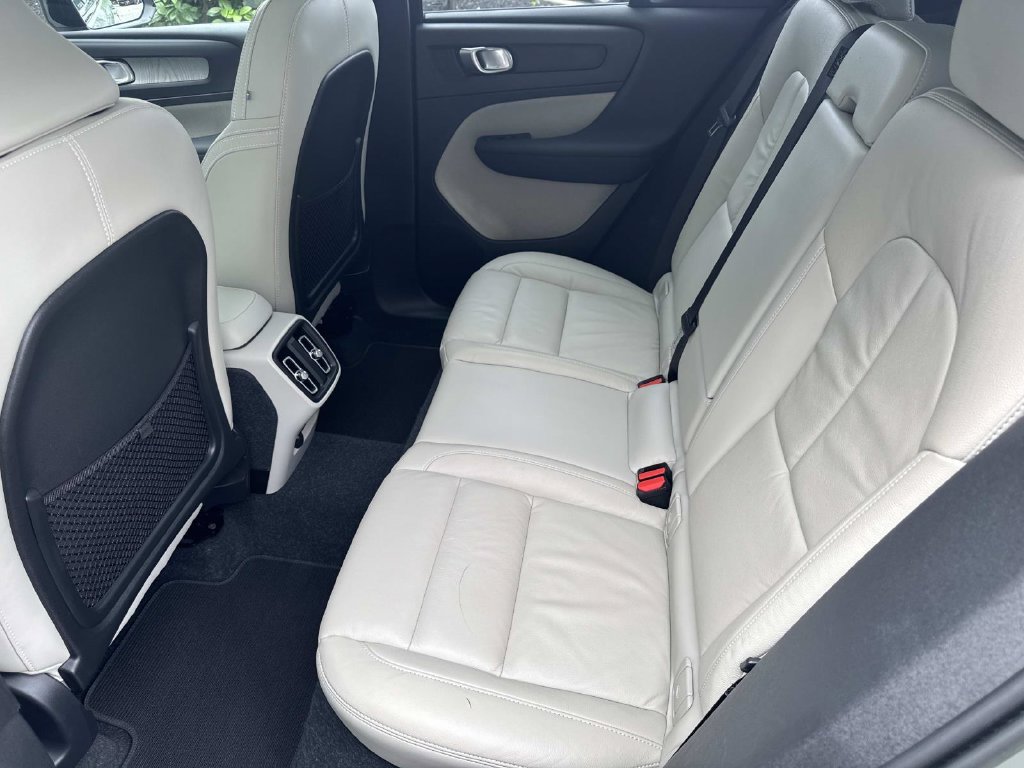 Used 2023 Volvo XC40 B5 Ultimate w/ Climate Package AWD/4WD image 15