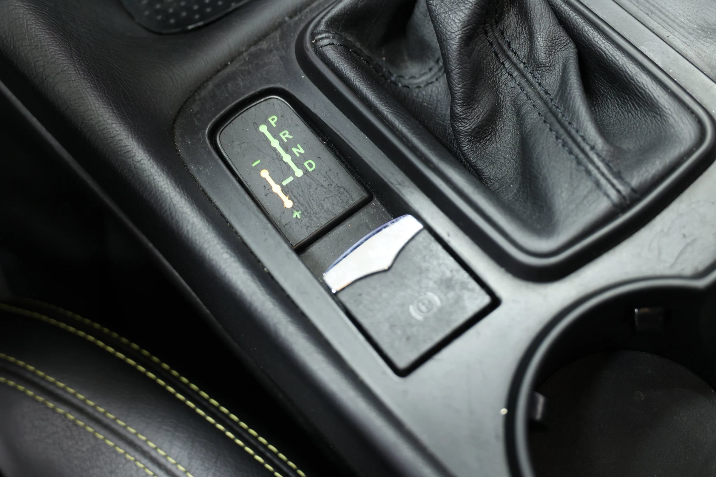 Used 2016 Maserati GranTurismo Sport RWD image 41
