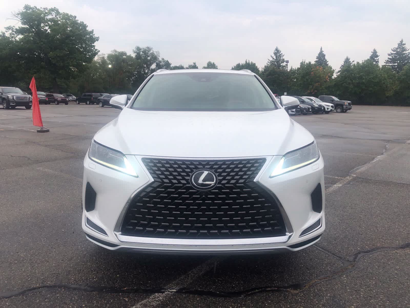 Used 2022 Lexus RX 350L Premium w/ Premium Package AWD/4WD image 2