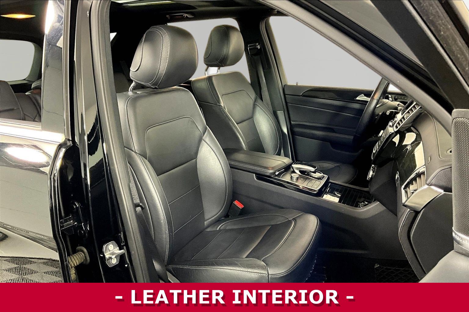 Used 2018 Mercedes-Benz GLE 550e 4MATIC image 29