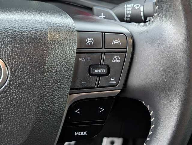 Used 2025 Toyota Camry SE FWD image 20