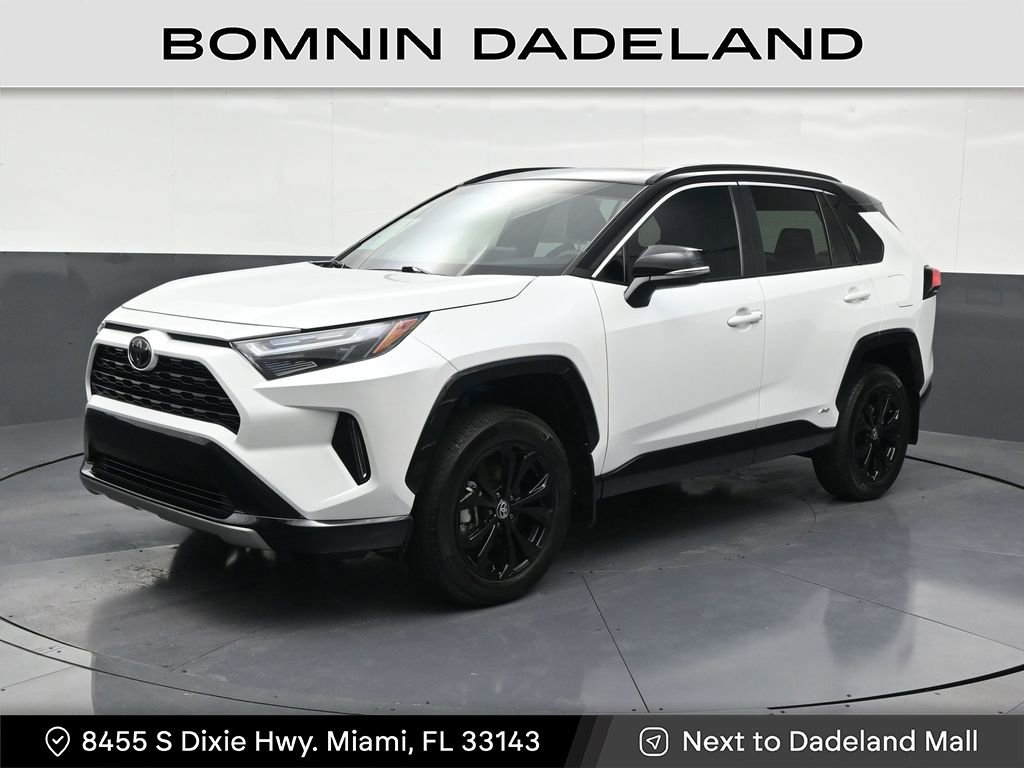 Used 2025 Toyota RAV4 XSE AWD/4WD image 1