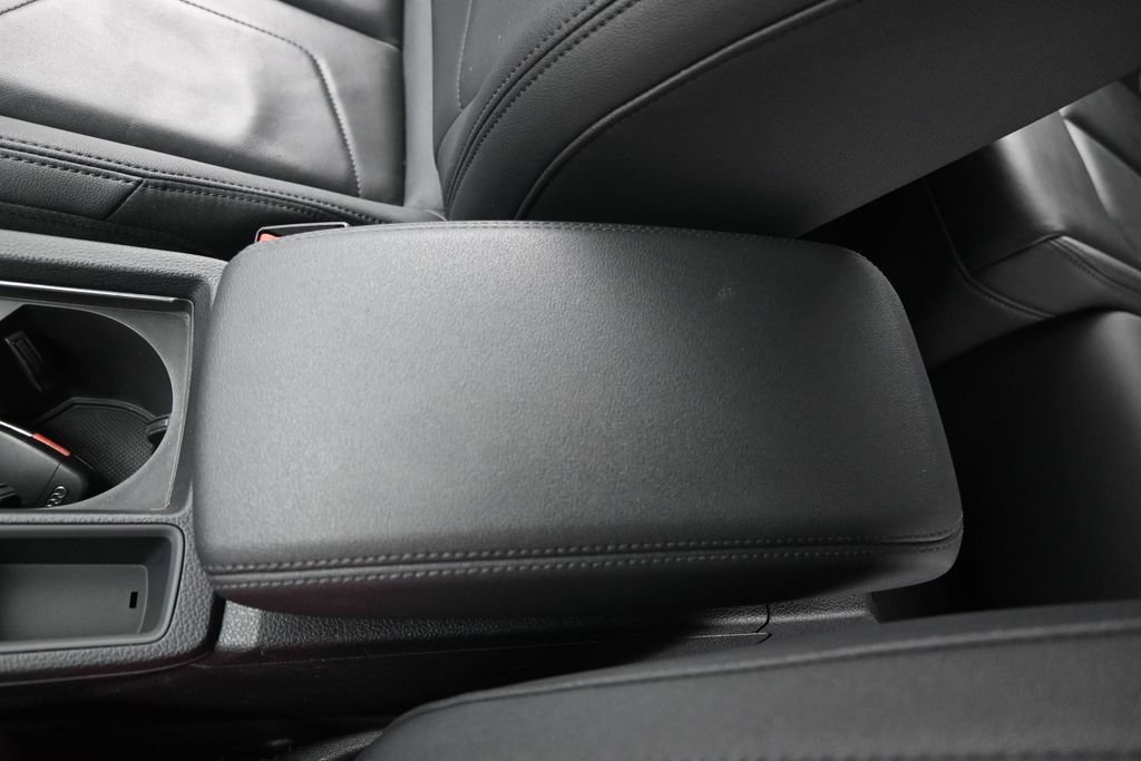 Used 2024 Audi Q3 2.0T Premium AWD/4WD image 38