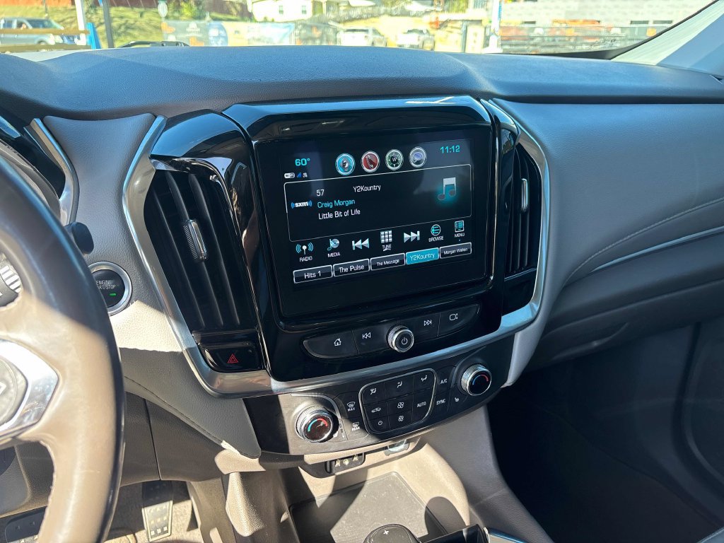 Used 2019 Chevrolet Traverse LT FWD image 14