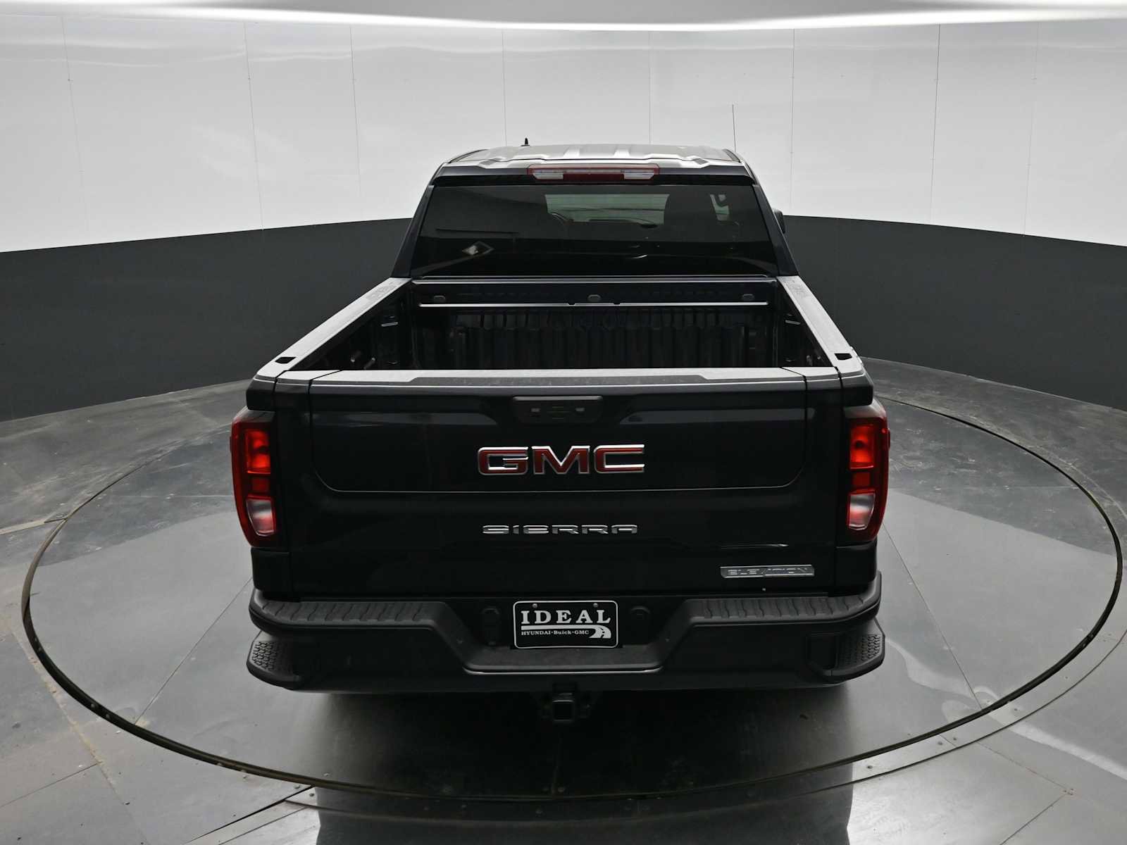 New 2026 GMC Sierra 1500 Elevation image 29