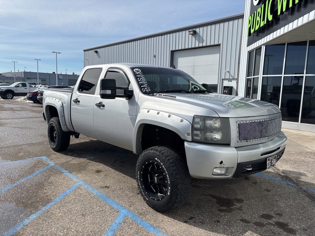 Used 2011 Chevrolet Silverado 1500 LT w/ All-Star Edition image 2