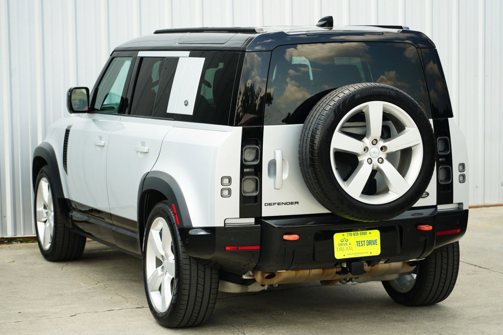 Used 2023 Land Rover Defender 110 X image 52