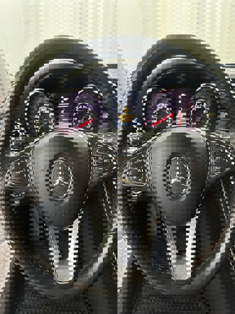 Used 2015 Mercedes-Benz C 300 4MATIC Sedan image 16