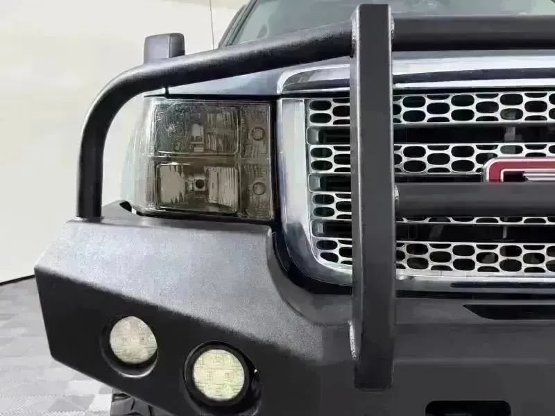 Used 2011 GMC Sierra 3500 Denali AWD/4WD image 4