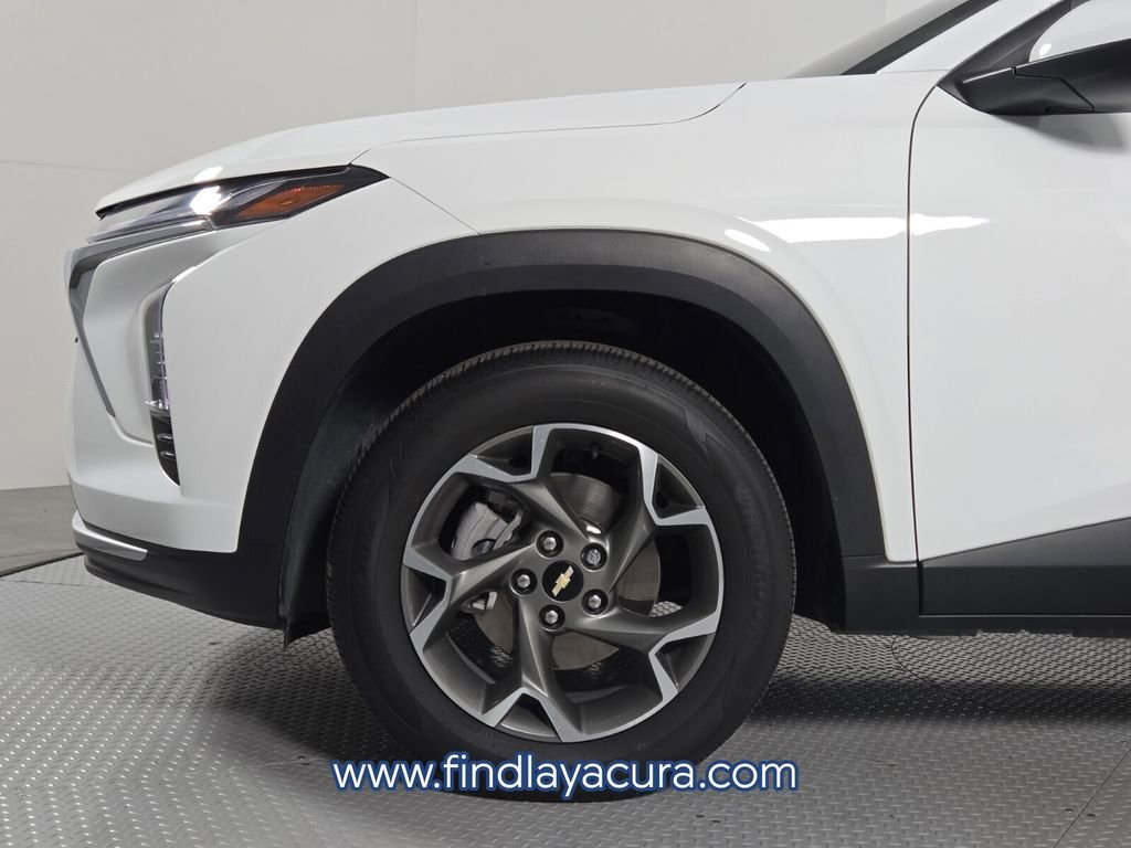 Used 2024 Chevrolet Trax LT w/ Driver Confidence Package FWD image 11