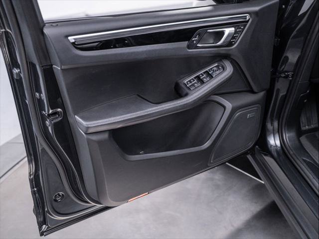 Used 2024 Porsche Macan image 23