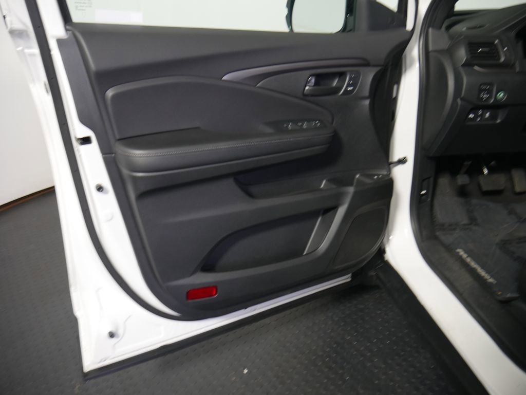 Certified 2023 Honda Passport EX-L image 14