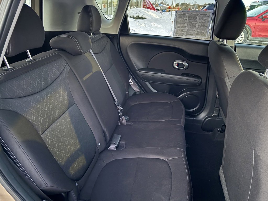 Used 2016 Kia Soul image 12