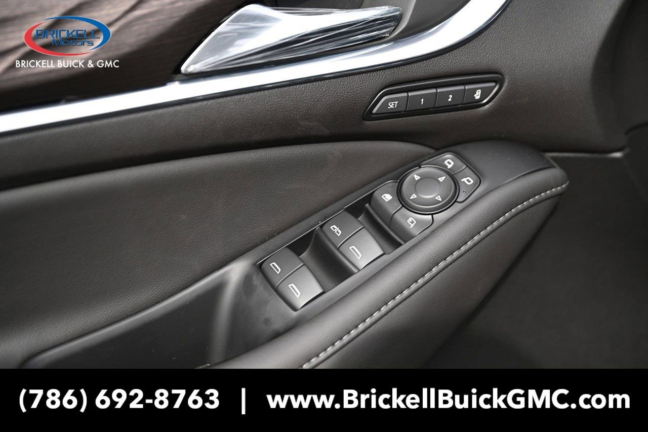 New 2024 Buick Enclave Avenir image 27