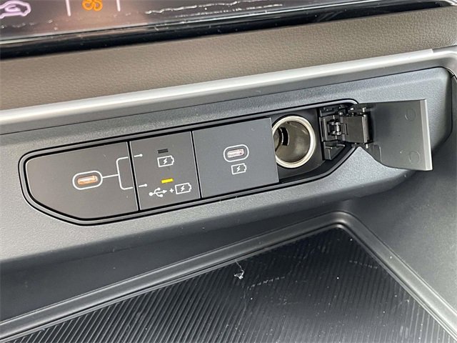 New 2026 Kia Carnival LX image 36