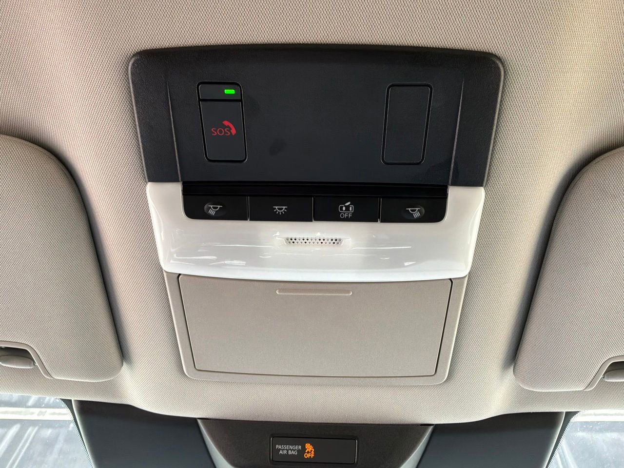 Used 2025 Nissan Pathfinder SV FWD image 17