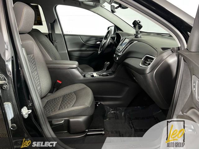 Used 2020 Chevrolet Equinox LT w/ Driver Convenience Package image 23
