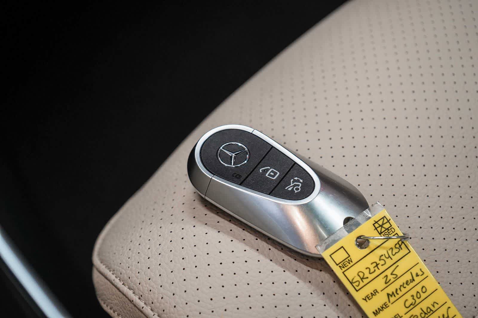 Used 2025 Mercedes-Benz C 300 4MATIC Sedan image 29