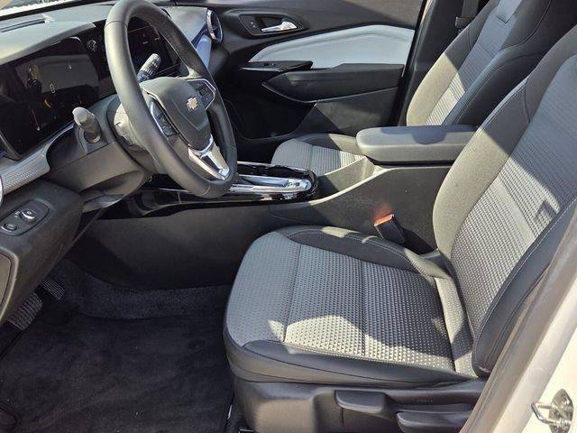 Certified 2024 Chevrolet Trax LT w/ Driver Confidence Package FWD image 10