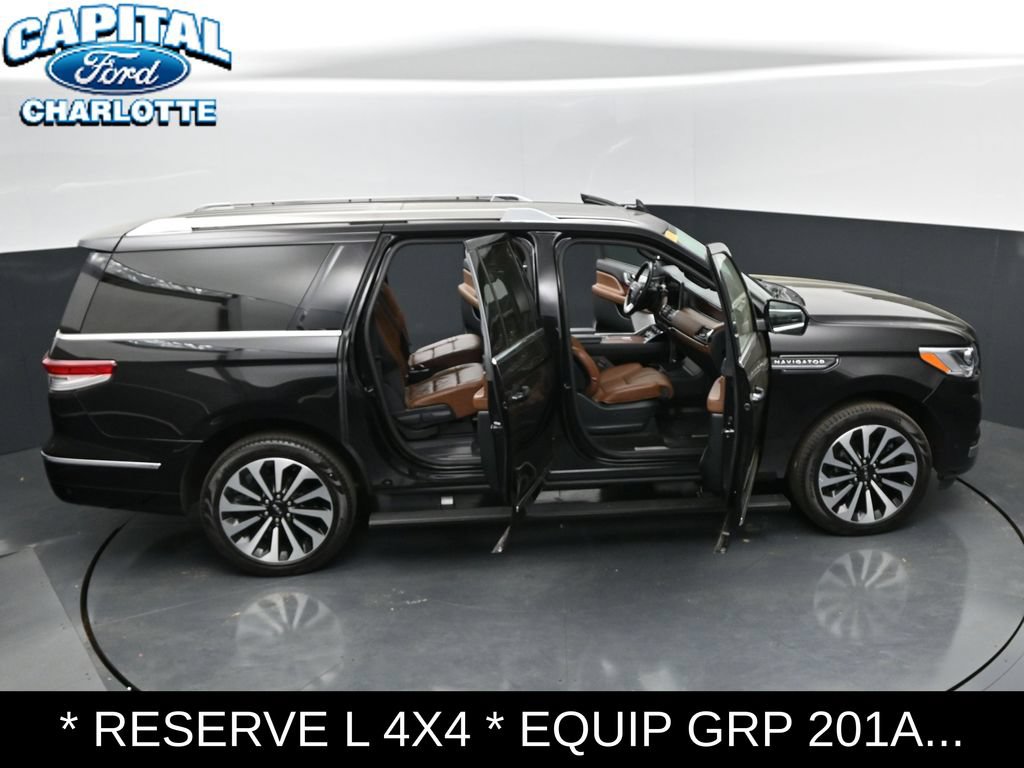Used 2024 Lincoln Navigator L Reserve AWD/4WD image 32