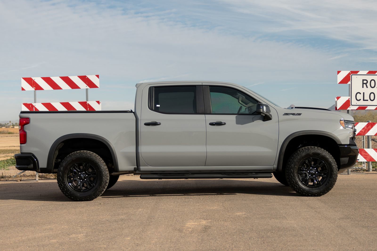 Used 2025 Chevrolet Silverado 1500 ZR2 w/ Technology Package image 55