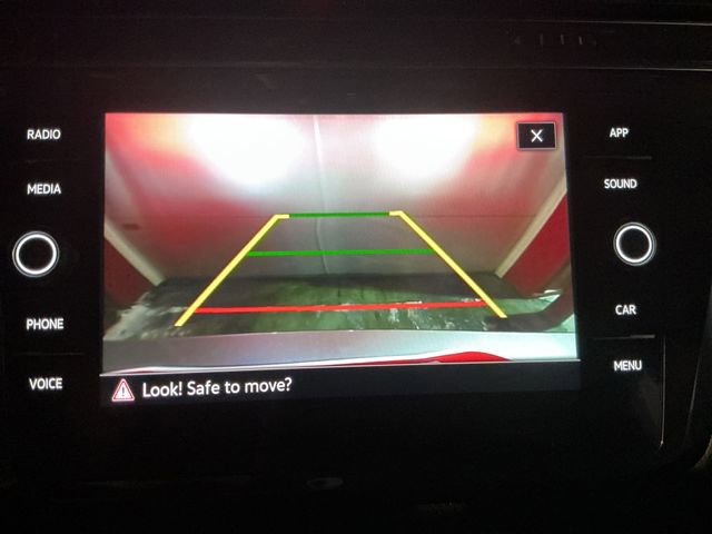 Used 2022 Volkswagen Tiguan SE R-Line image 61