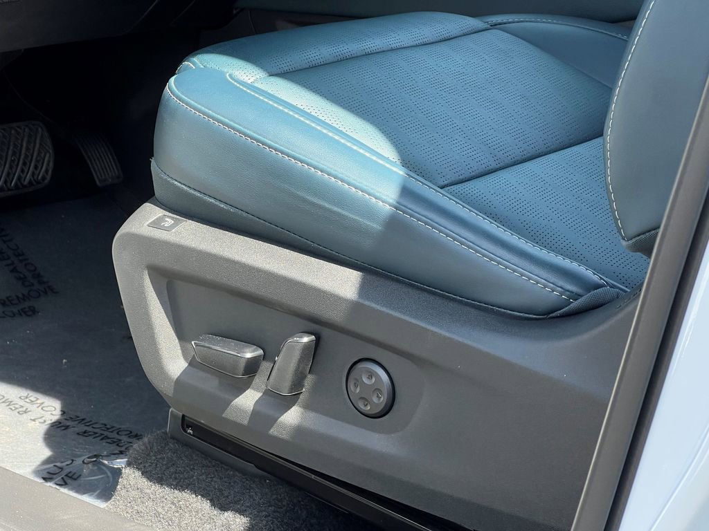 Used 2025 Nissan Murano Platinum w/ Cargo Package image 27