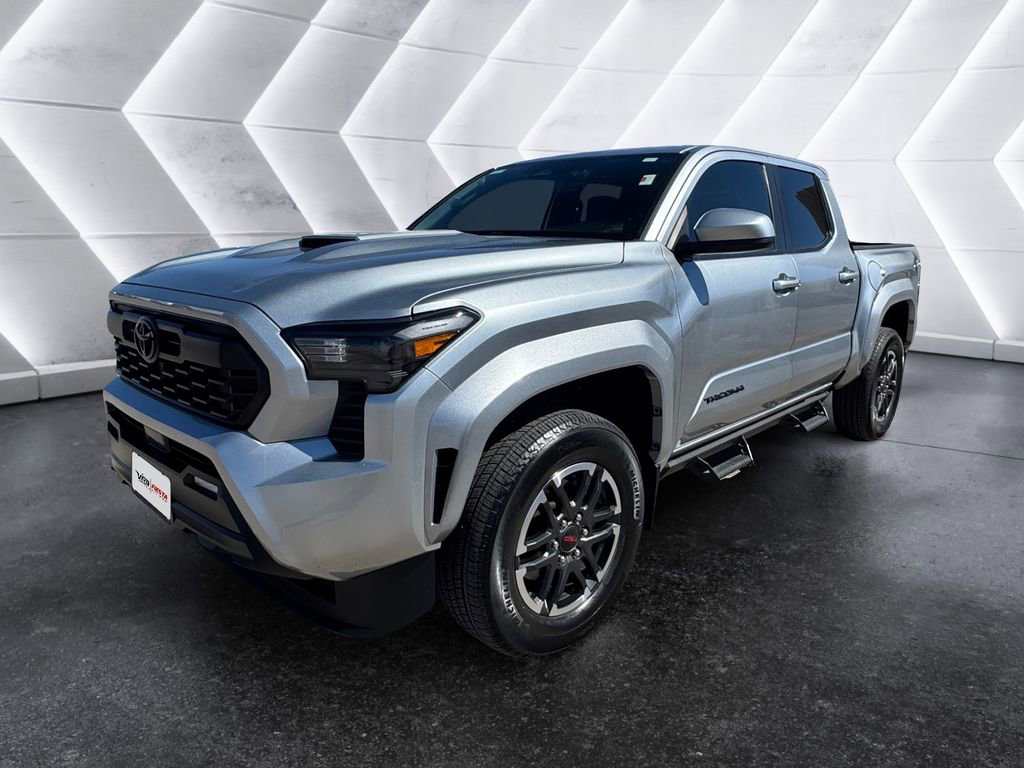 Used 2024 Toyota Tacoma TRD Sport image 3