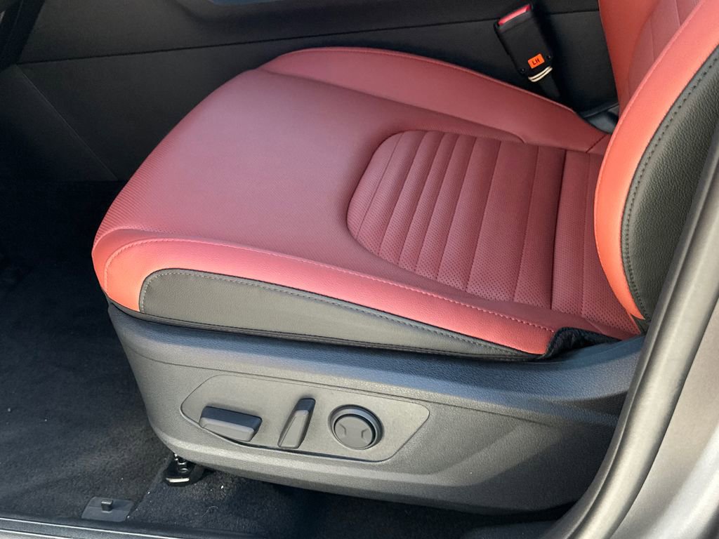 New 2026 Kia Sportage SX FWD image 19