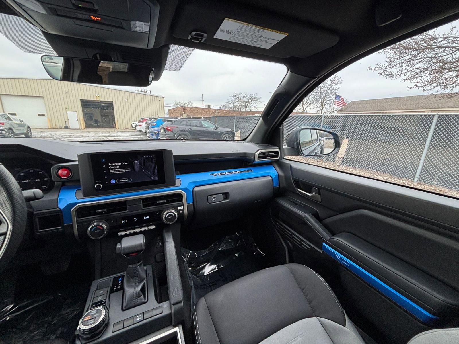 Used 2025 Toyota Tacoma SR image 34