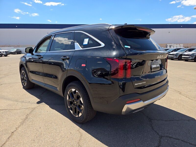 New 2026 Kia Sorento S AWD/4WD image 4