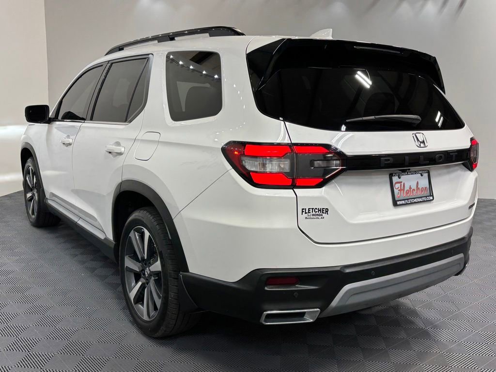 Certified 2023 Honda Pilot Touring image 4
