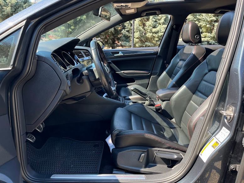 Used 2019 Volkswagen GTI SE image 8