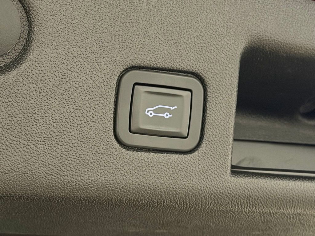 Used 2019 Chevrolet Equinox LT image 17