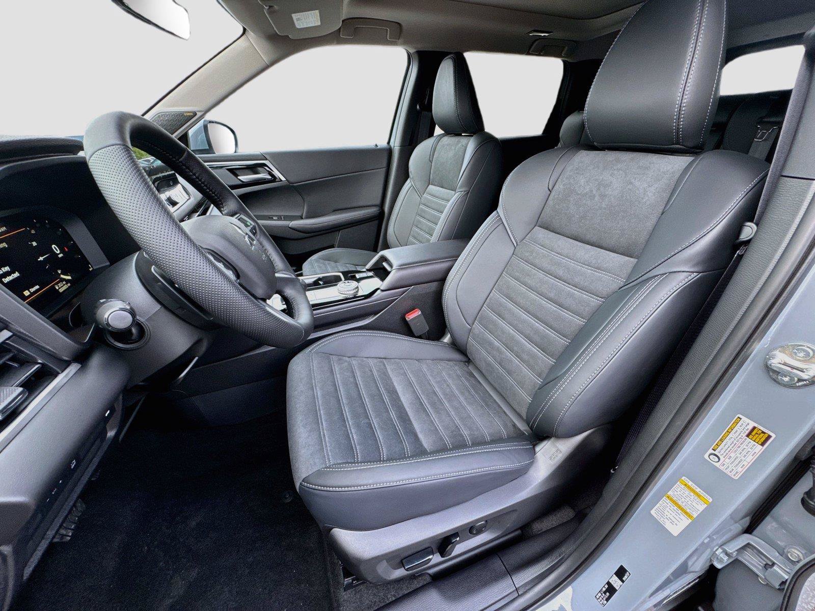 New 2026 Mitsubishi Outlander SE FWD image 9