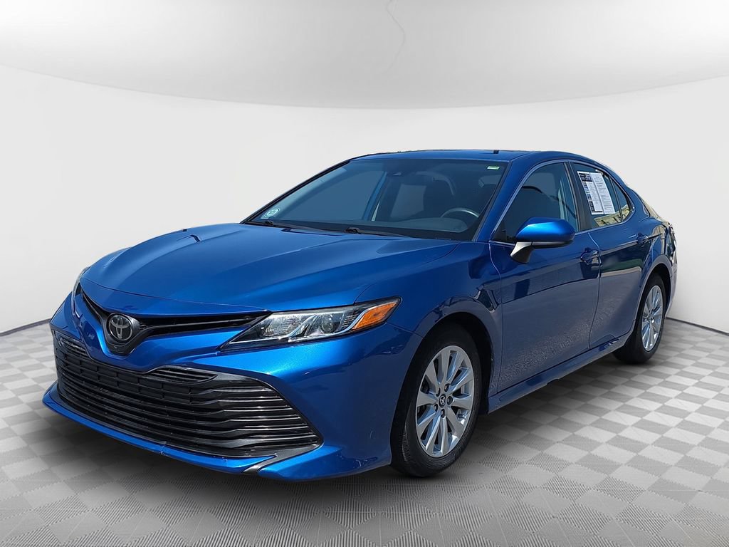 Used 2019 Toyota Camry LE FWD image 4