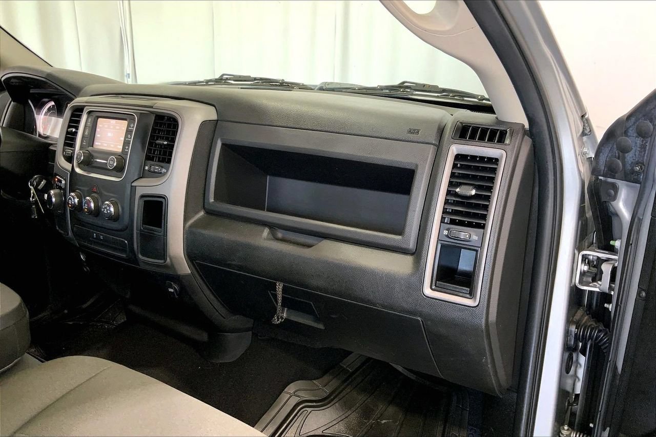 Used 2022 RAM 1500 Tradesman w/ Chrome Plus Package RWD image 16