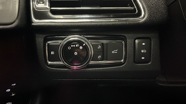 Used 2020 Lincoln Navigator L Reserve w/ Equipment Group 208A Reserve AWD/4WD image 35