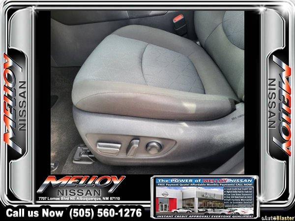 Used 2022 Toyota RAV4 XLE FWD image 18