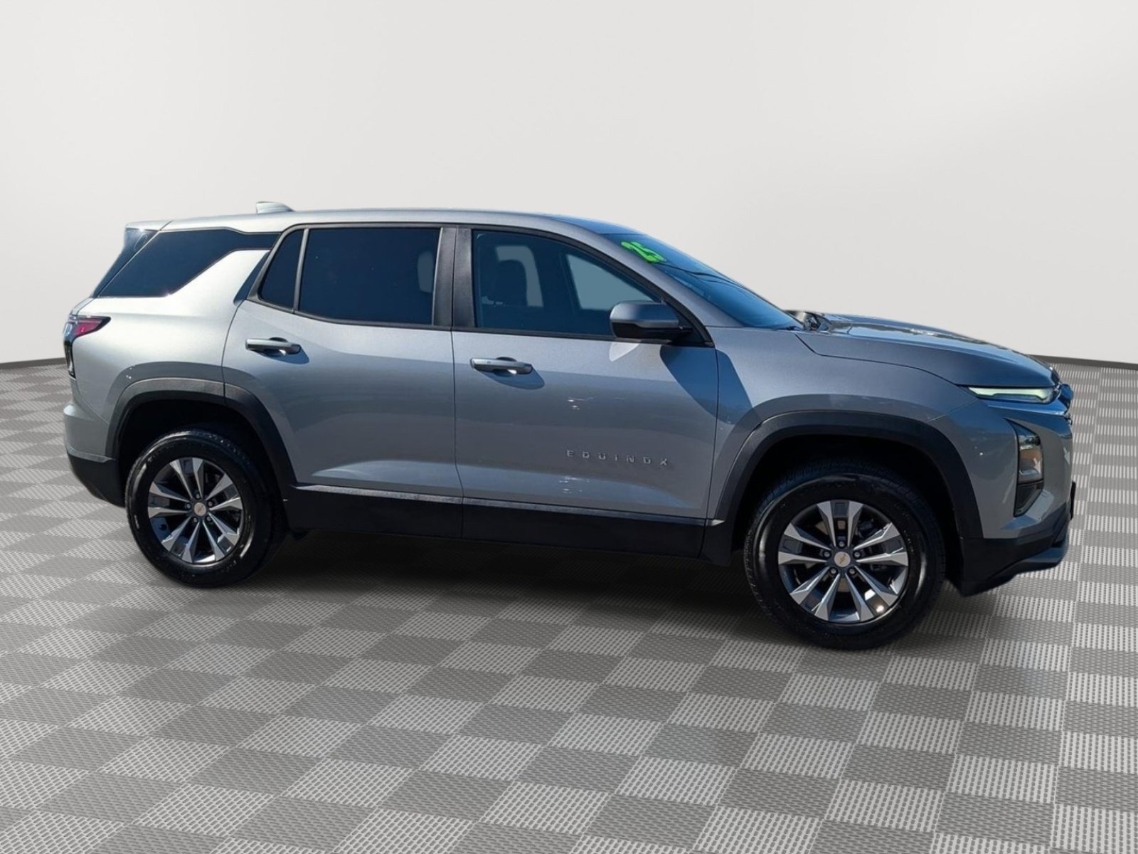 Used 2025 Chevrolet Equinox LT FWD image 6