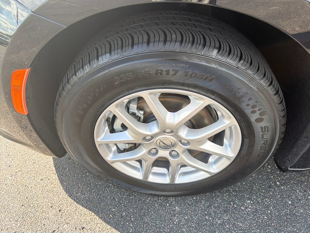 Used 2024 Chrysler Pacifica Touring-L FWD image 31
