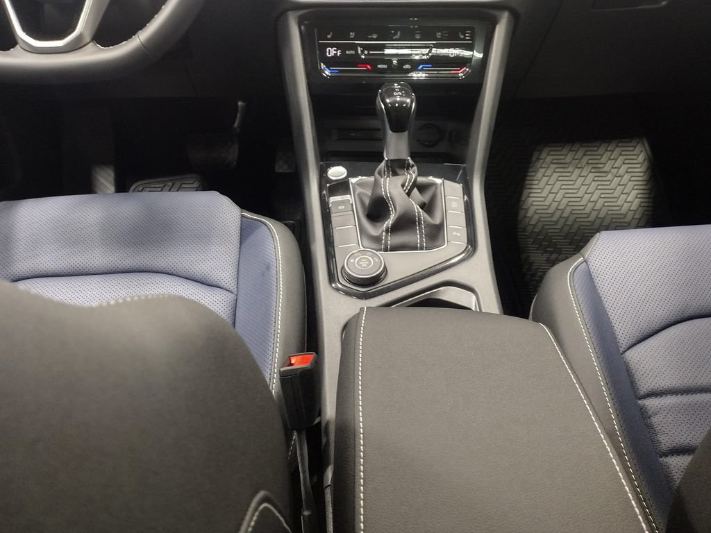 New 2026 Volkswagen Taos SEL AWD/4WD image 37