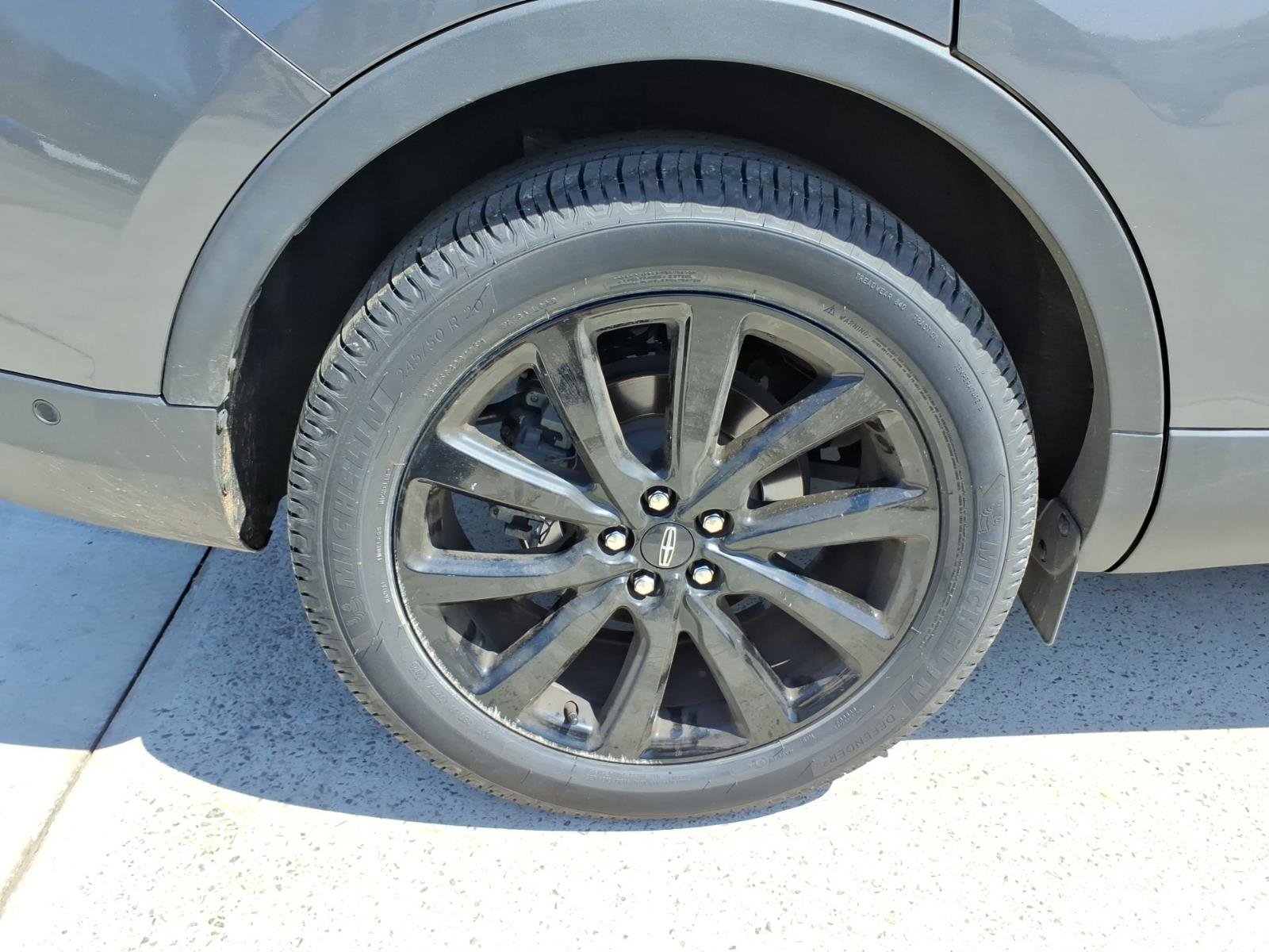 Used 2022 Lincoln Nautilus Reserve image 6