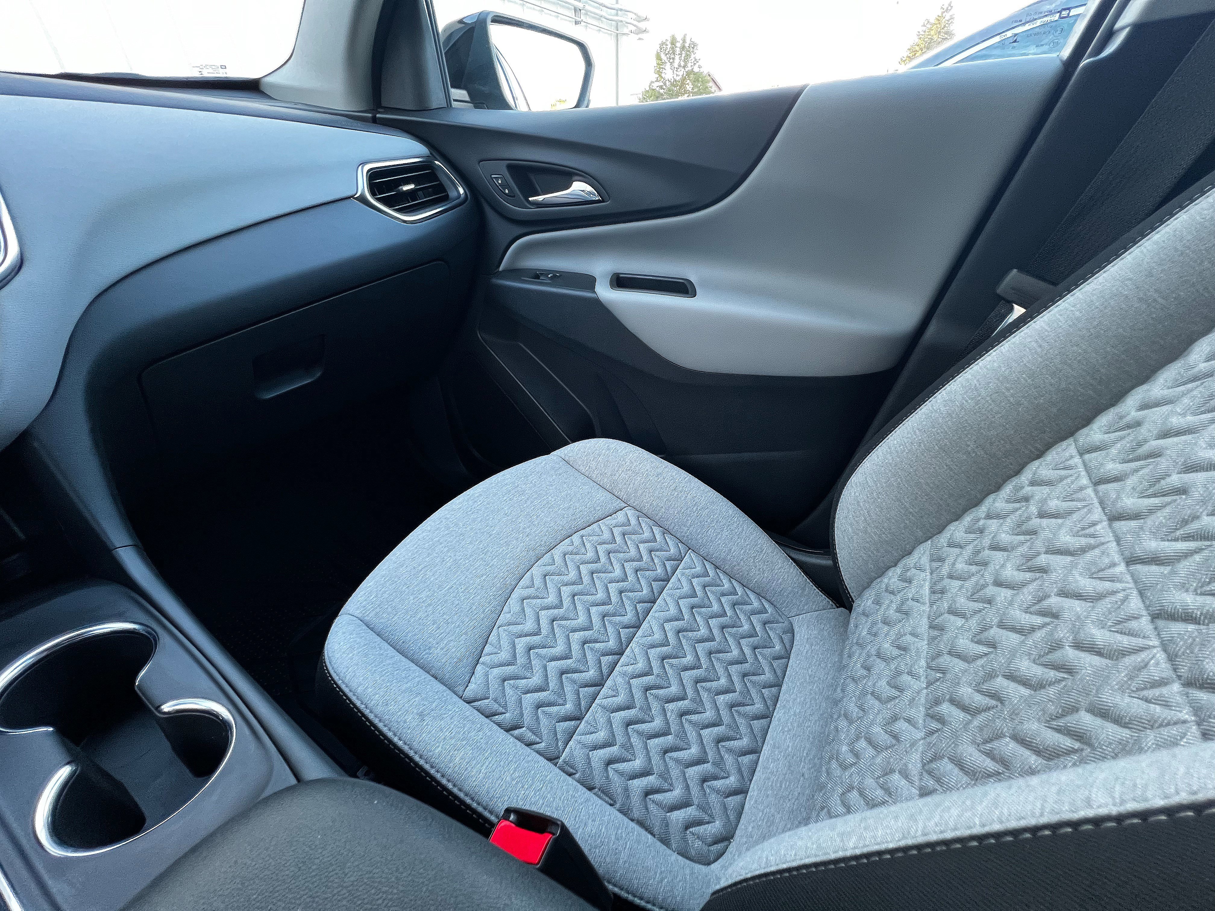 Used 2024 Chevrolet Equinox LS w/ LS Convenience Package image 16