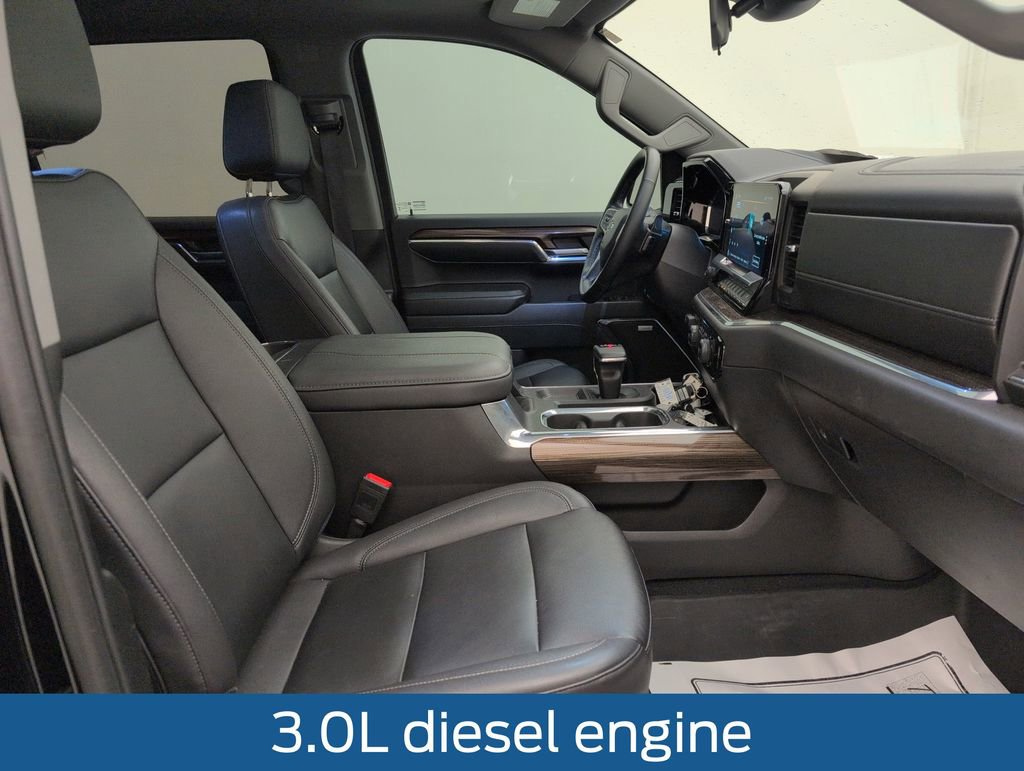 Used 2023 Chevrolet Silverado 1500 LT Trail Boss w/ LT Trail Boss Premium Package AWD/4WD image 16