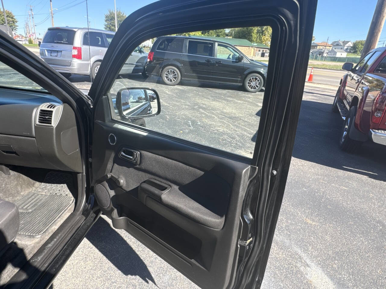 Used 2011 Chevrolet Colorado W/T image 36