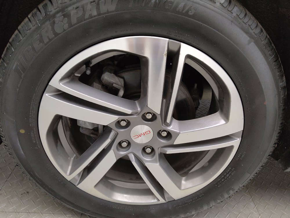 Used 2020 GMC Terrain SLT w/ LPO, Floor Liner Package AWD/4WD image 31
